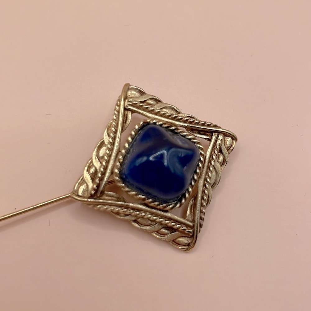 GIVENCHY Vintage Signed Stick Pin Brooch - Picture 3 of 9